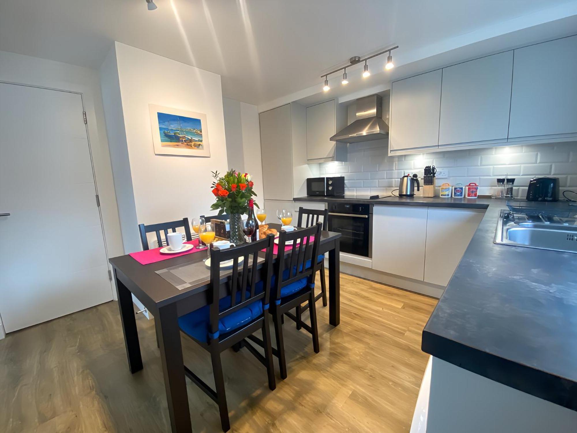 Cambridge Stays Riverside Apart Hotel With 2Br Flats At The City Centre-Parking-Balcony Exterior foto